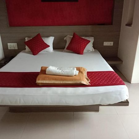 Hotel Swamiraj Indapur  Ngoại thất bức ảnh